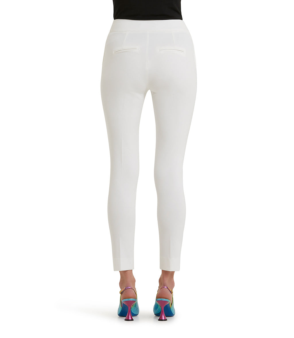 Loriblu Pantaloni slim-fit burro in misto cotone stretch 2025