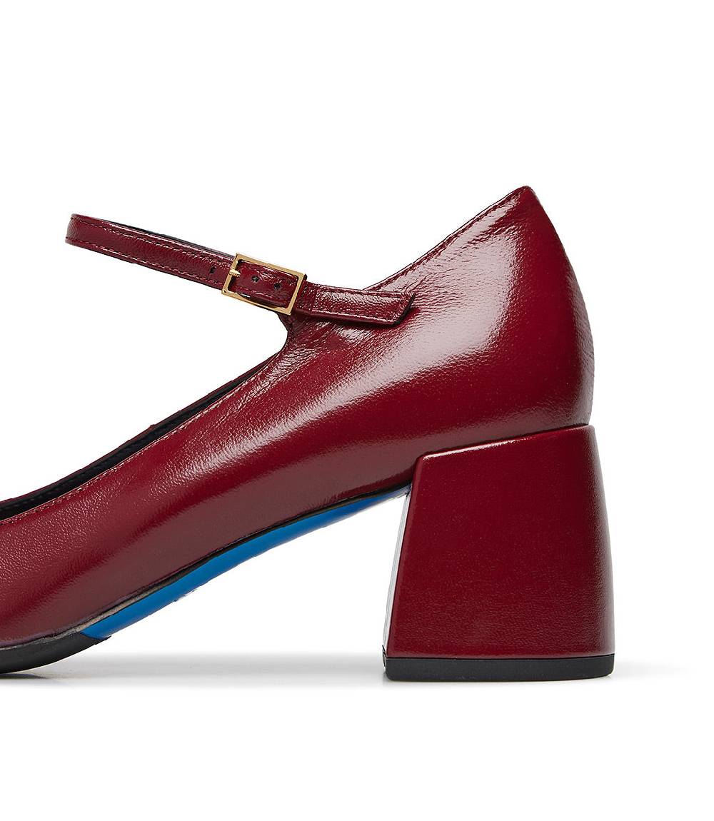 Loriblu Décolleté Mary Jane in pelle lucida bordeaux con cinturino In Vendita