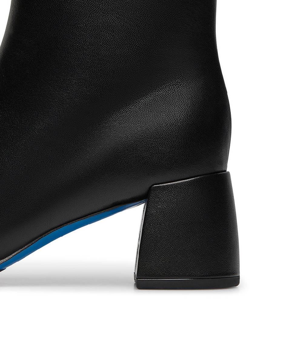 Loriblu Stivaletto nappa nero con punta in vernice Vendita Calda