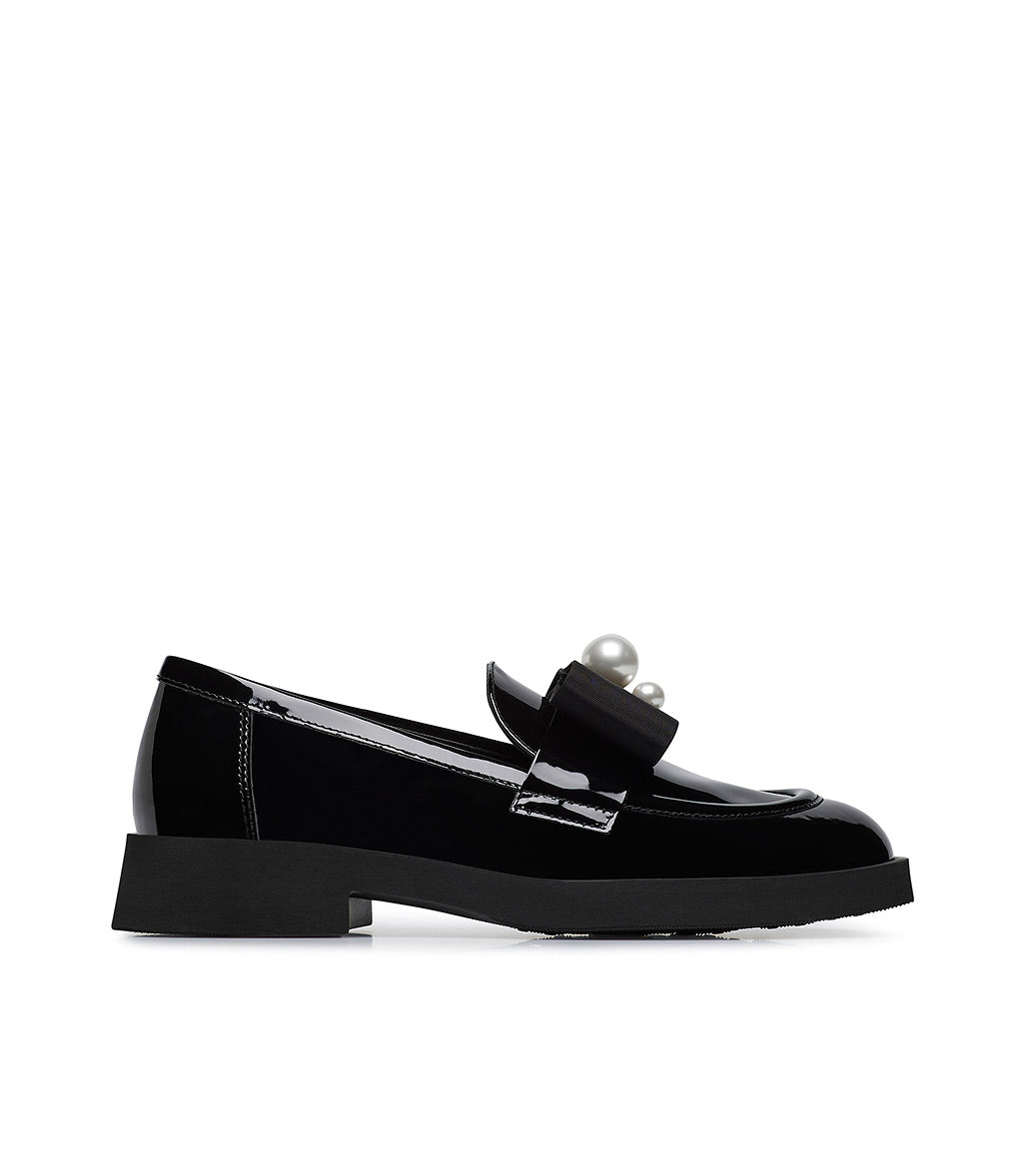 Loriblu Mocassino in vernice nera con gros-grain e perle Vendita