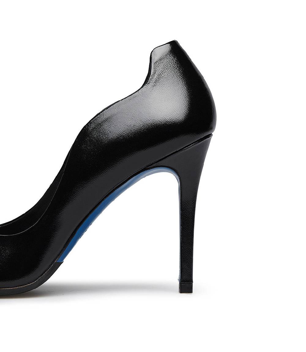 Loriblu Décolleté onda in pelle lucida nera 2025