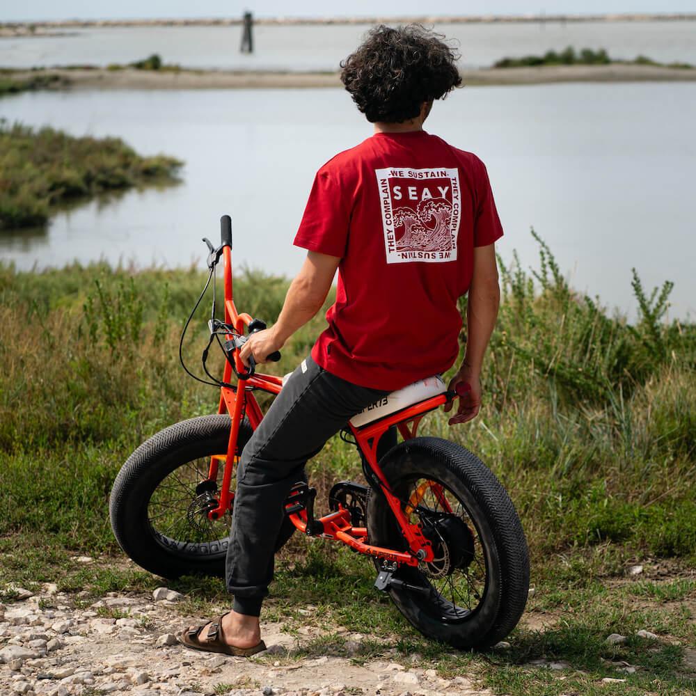 Seay / T-Shirt Rossa Ikaika Vendita