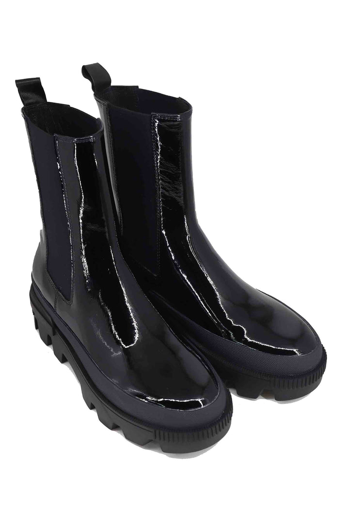 Spatarella Stivaletti donna in vernice nera con fondo carrarmato Violet Vendite Flash