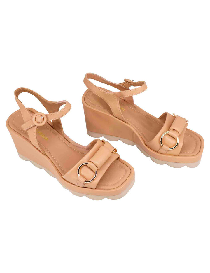 Spatarella Sandali donna in pelle beige con zeppa alta e cinturino alla caviglia Italia