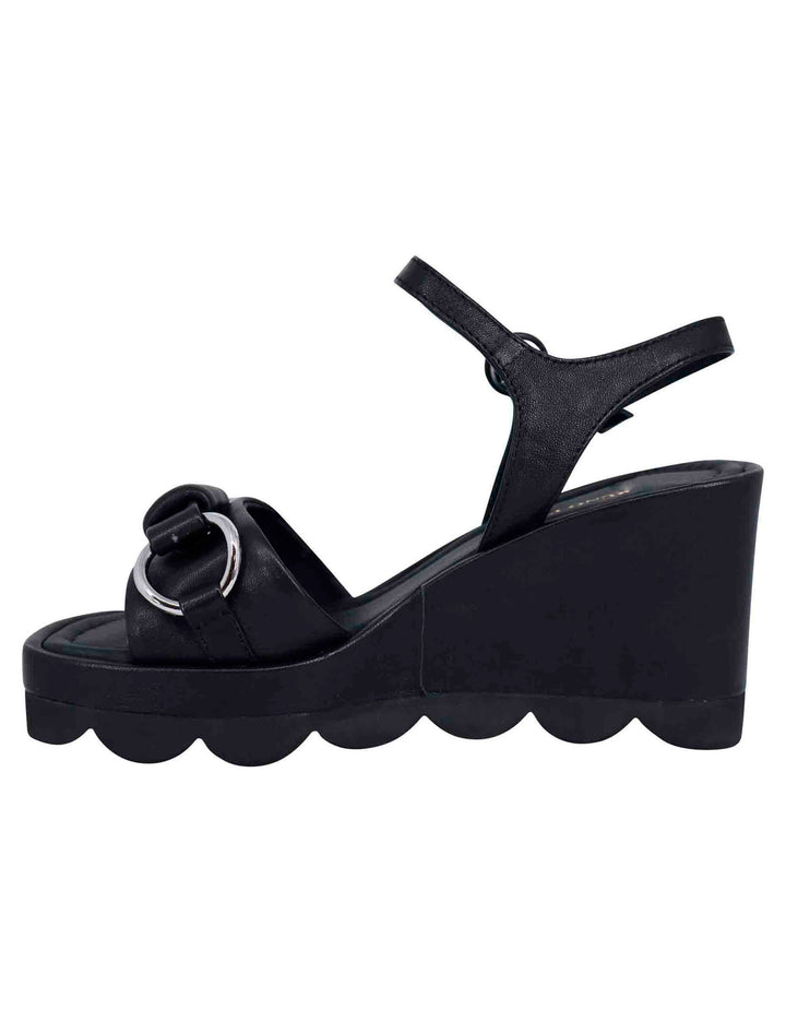 Spatarella Sandali donna in pelle nera con zeppa alta e cinturino alla caviglia Promozione