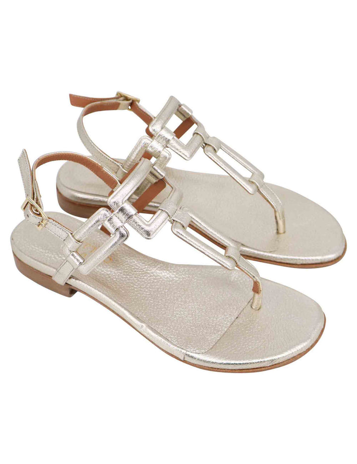 Spatarella Sandali flat slingback infradito donna in pelle laminata platino Outlet