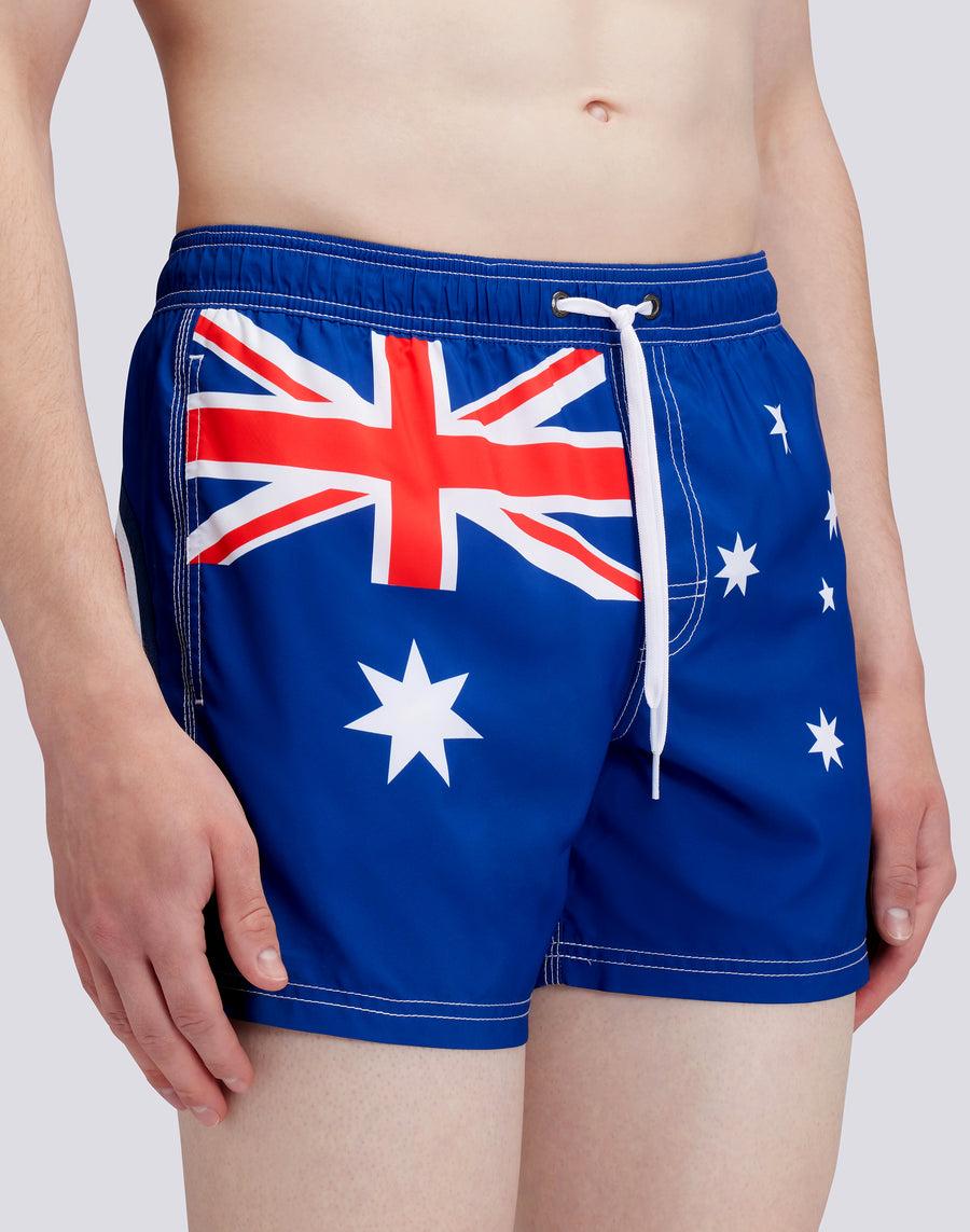 Sundek COSTUME DA BAGNO CORTO VITA ELASTICATA POLIESTERE RICICLATO REPREVE® BANDIERA AUSTRALIA M504BDRT3FG629FG Sottocosto