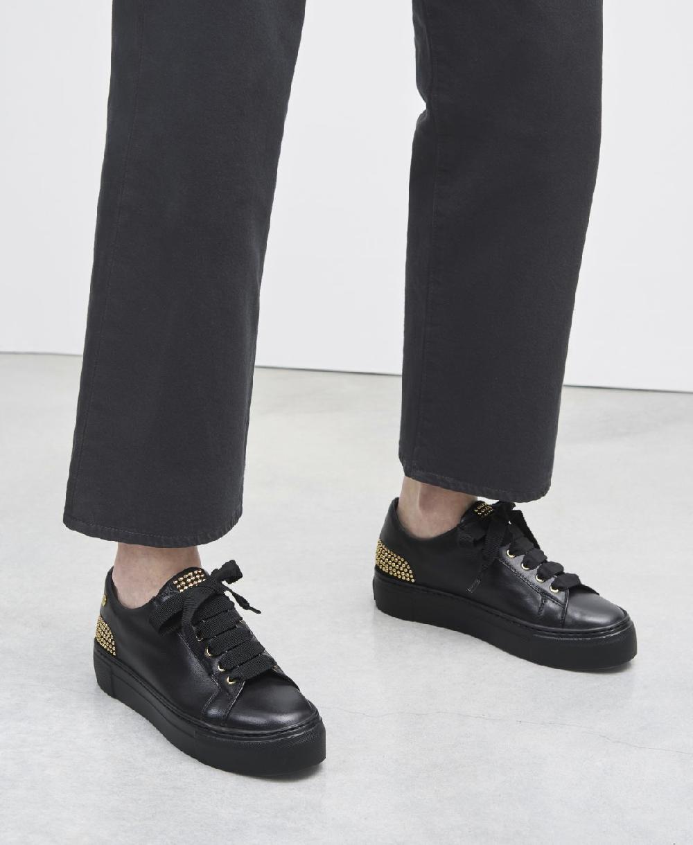 Agl Sneaker con borchie sul tallone Nero Stella 2025