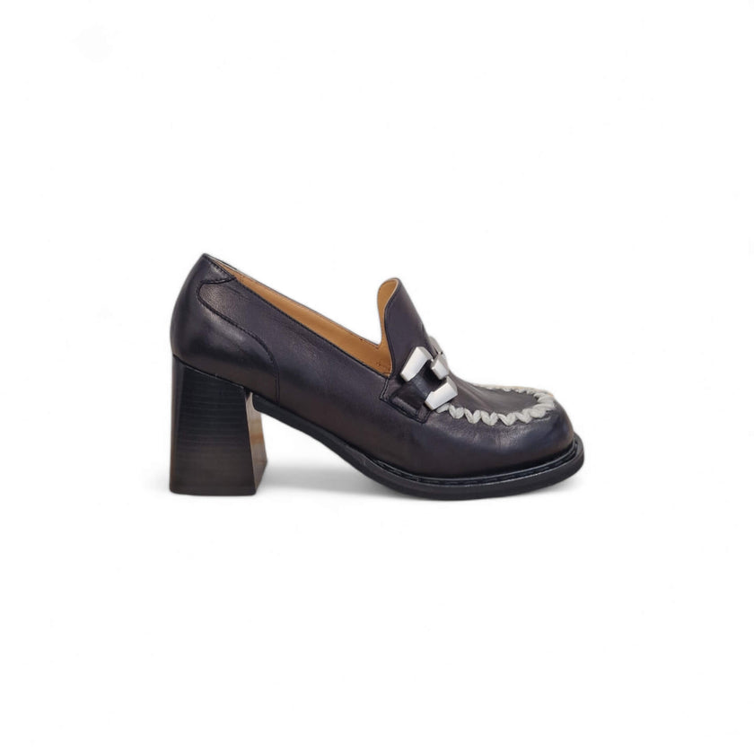 Viola Ricci Carla - Mocassino con tacco - nero Offerta