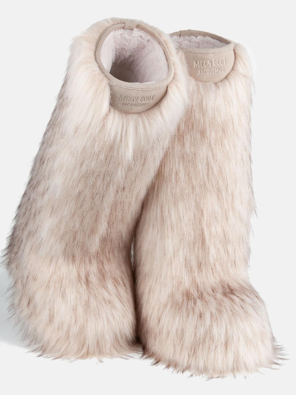 Moon Boot Icon Yeti High Faux-Fur Bianco Moon Boot + Jacquemus 2025