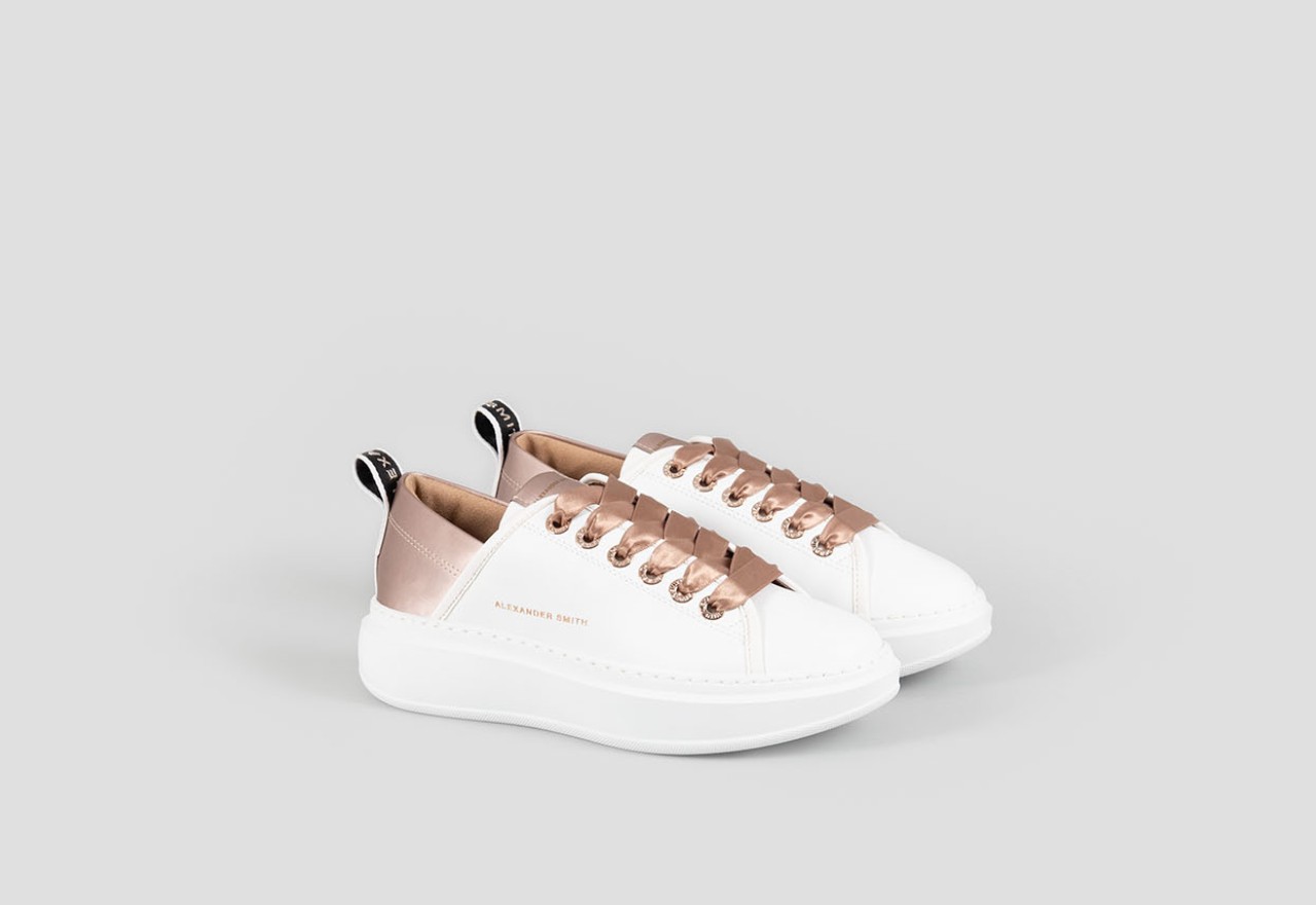 Alexander Smith WEMBLEY WOMAN WHITE COPPER Offerte
