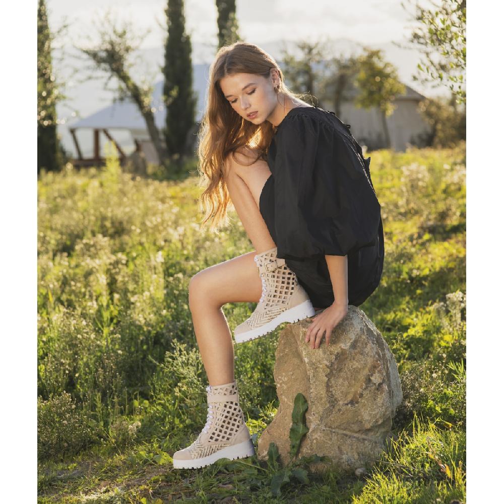 Amalfi by rangoni Stivaletto Bree beige In Vendita